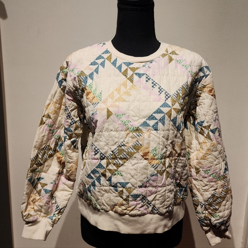 Colorful Geometric Patterned Sweatshirt